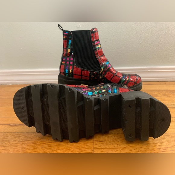Red, plaid sequined platforms. Woman’s size 9. - Picture 2 of 5
